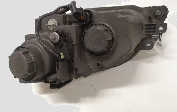 KIA Sorento Headlight/headlamp 921023E5XX