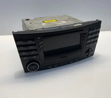 Mercedes-Benz E W211 Radio/CD/DVD/GPS head unit A2118275142 41022633 2118275142