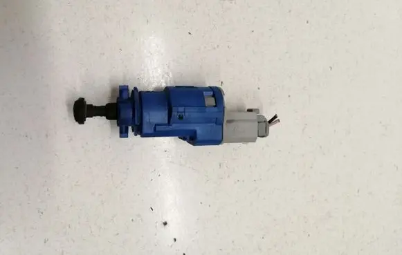 Clutch pedal sensor