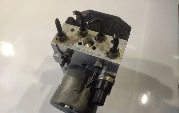 Volkswagen Phaeton ABS Pump 3D0614517AK