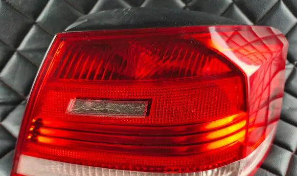 BMW 3 E92 E93 Rear/tail lights 7162302 HLE93T1R 480502