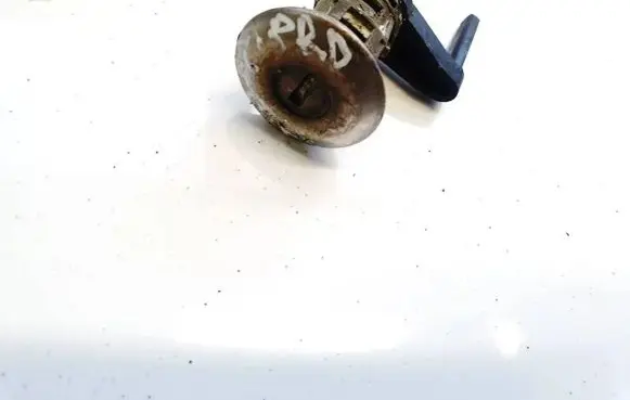 Peugeot 206 Front door lock (next to the handle) 