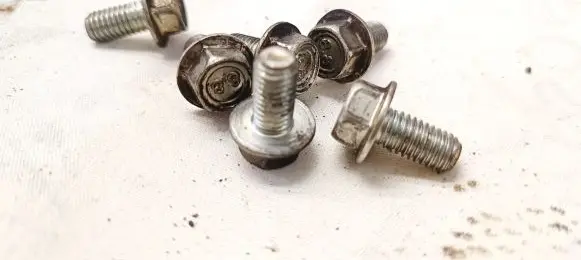 Chevrolet Captiva Nuts/bolts 