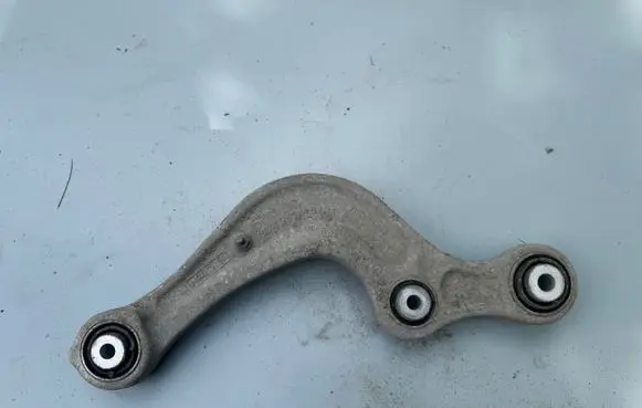 Audi e-tron Rear control arm 4M0505361G 4M0505361