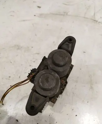 BMW 7 E65 E66 Coolant heater control valve 6411690829401 1147412167