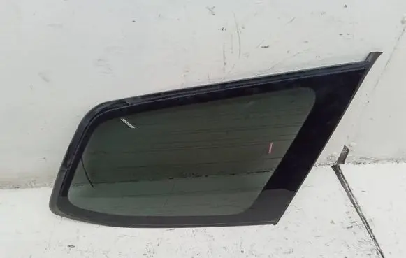 Honda Accord Rear side window