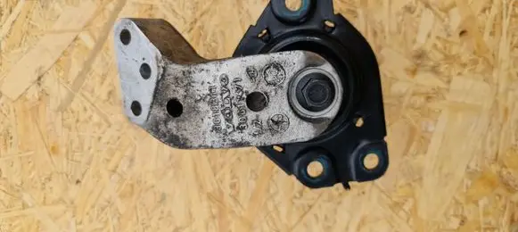 Volvo S40, V40 Engine mount bracket 3618311
