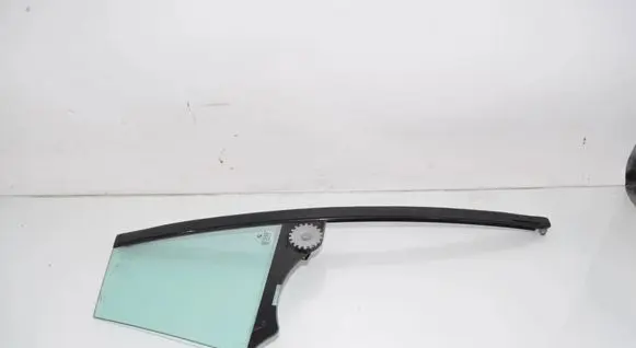 BMW 5 GT F07 Rear vent window glass 7197886 51357197886