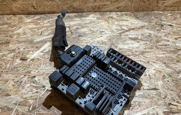 Volvo S60 Fuse box set 9401802