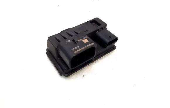 Glow plug pre-heat relay
