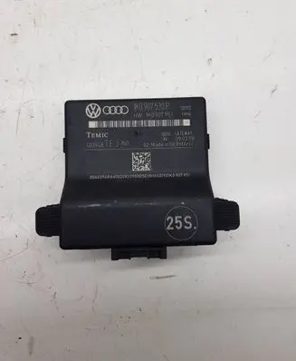 Volkswagen Golf V Gateway control module 1K0907530P