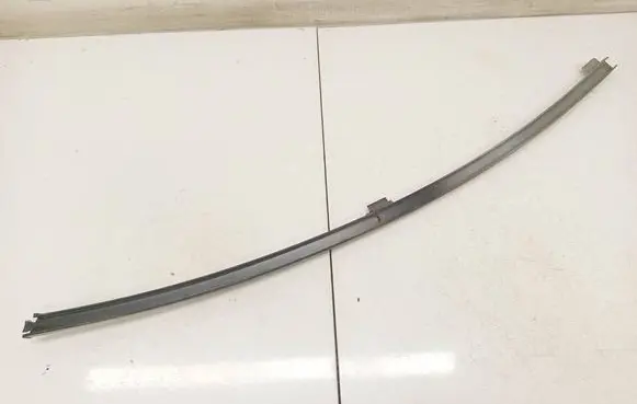 Toyota Avensis T250 Rear door glass trim molding 