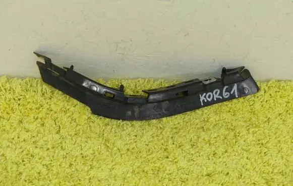 Mercedes-Benz V Class W447 Front bumper mounting bracket 4478850421