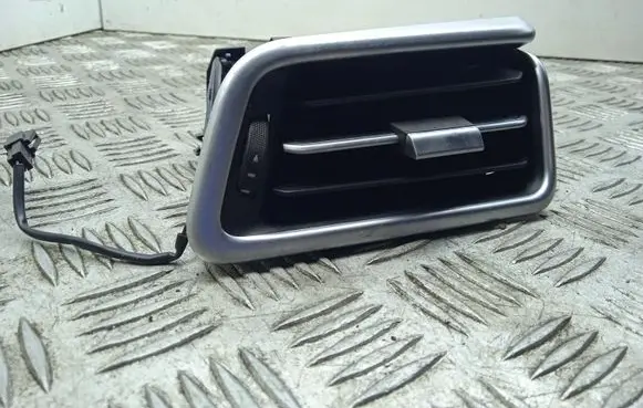Maserati Ghibli Dashboard side air vent grill/cover trim 6700190610