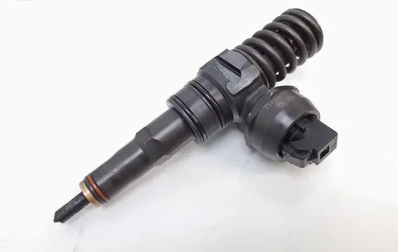 Audi A4 S4 B6 8E 8H Fuel injector 038130073AJ 0414720037