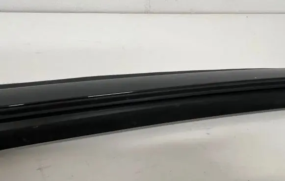 BMW X6 G06 Rubber seal front door (on door) 7437772 743777271
