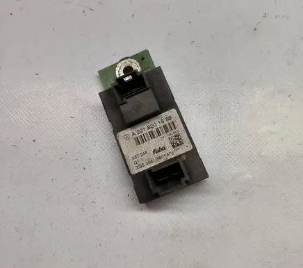 Mercedes-Benz S W221 Aerial antenna amplifier A2218201889