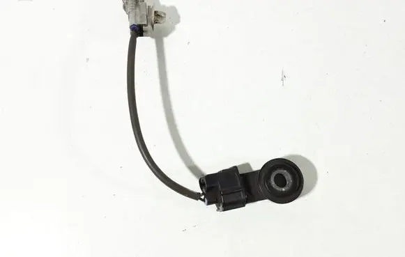 Toyota Auris 150 Detonation knock sensor 8961502020 1710001110