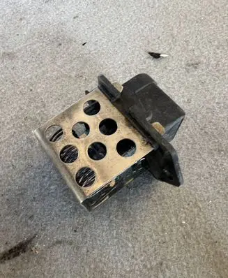 Renault Laguna II Coolant fan relay 8200045082 820004508