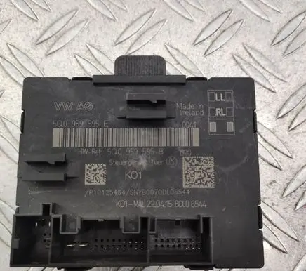 Volkswagen PASSAT B8 Door control unit/module 5Q0959595B