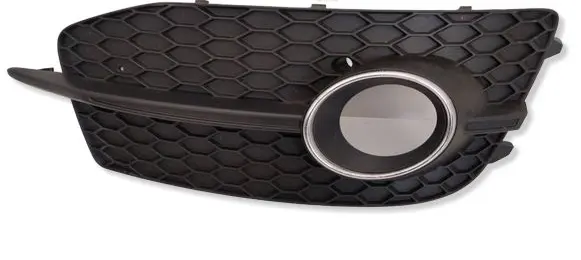Audi Q3 8U Front bumper upper radiator grill 8U0807682D 124206