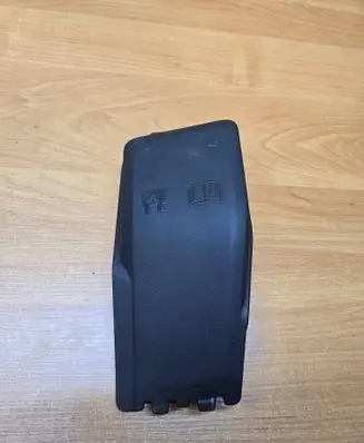 Volvo XC70 Fuse box cover 6G9T14A076