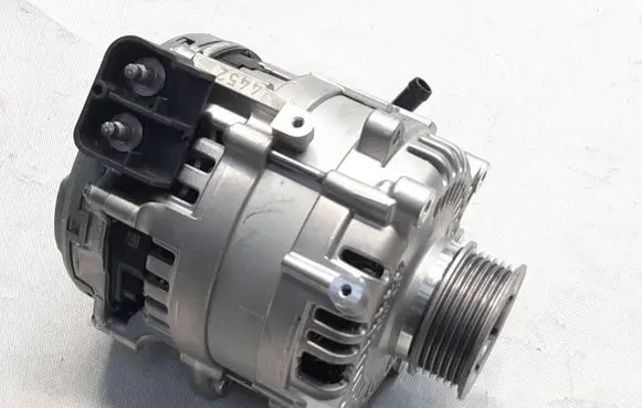 Volkswagen Golf VIII Generator/alternator 05E903019F