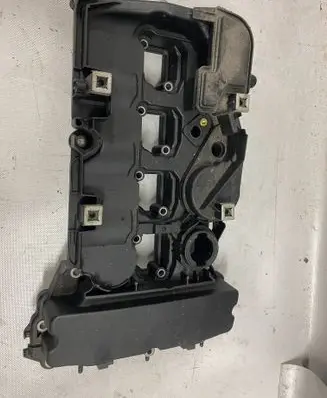 Mercedes-Benz C W204 Rocker cam cover A2710101130