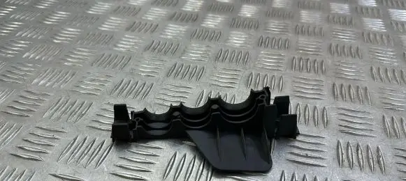 Mercedes-Benz C W205 Front bumper mounting bracket A2058317900