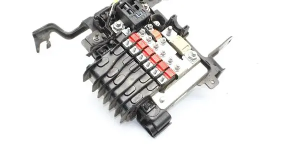 Tesla Model S Current control relay 101327200F