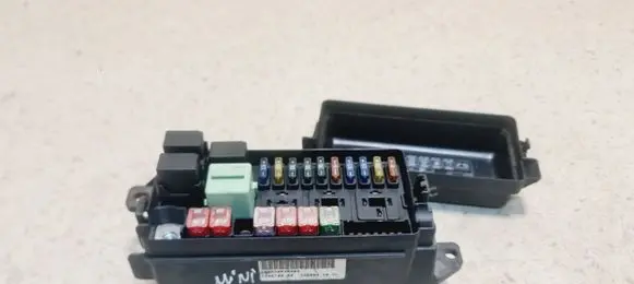 Mini One - Cooper R50 - 53 Fuse box set 1480790 14266410 192339040203