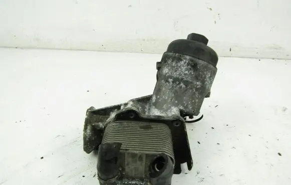 Opel Astra H Oil filter mounting bracket 