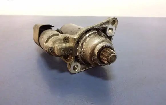 Volkswagen Touran I Starter motor 0AH911023A