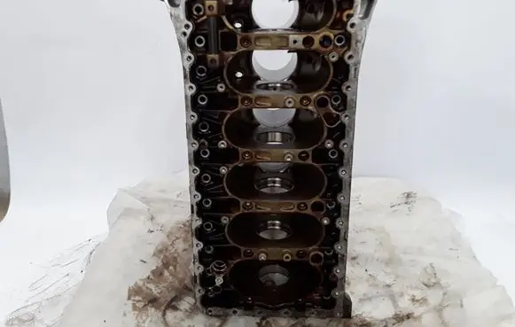 Volvo XC90 Engine block 