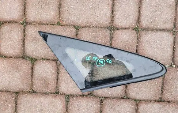 Opel Corsa E Front door window/glass (coupe) 5O5P5L5E5X1110