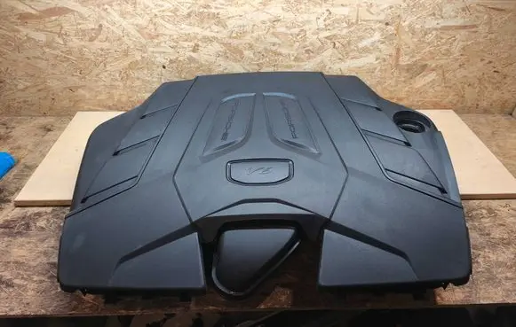 Porsche Cayenne (9Y0 9Y3) Engine cover (trim) 72468052 4M0133853G 4M0133853