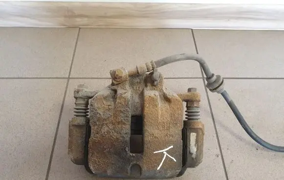 Opel Insignia A Front brake caliper