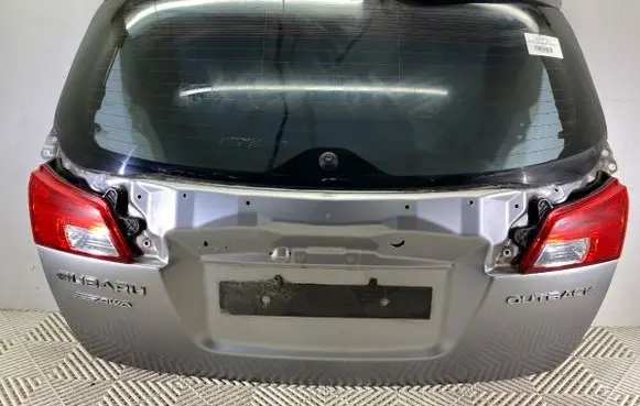 Subaru Outback Tailgate/trunk/boot lid 