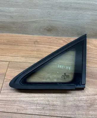Volkswagen Caddy Front triangle window/glass 2K0845411G