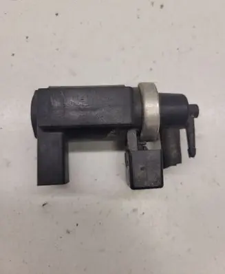 Audi A8 S8 D3 4E Turbo solenoid valve 4E0906628 72290308