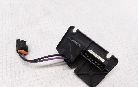 Opel Sintra Heater blower motor/fan resistor 15304891