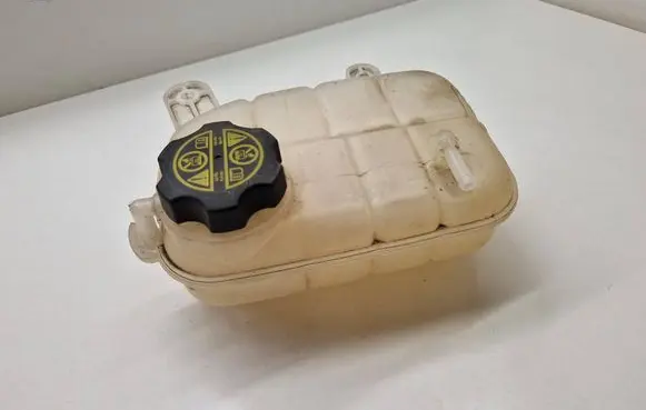 Buick Encore I Coolant expansion tank/reservoir 95380033