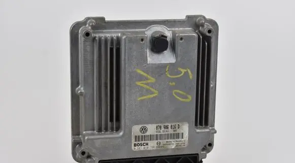 Volkswagen Touareg I Engine control unit/module 070906016D