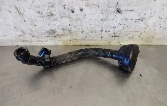Skoda Fabia Mk2 (5J) Breather hose/pipe 03E103201