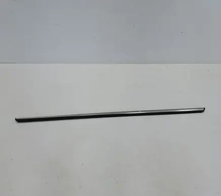 Mini One - Cooper Clubman R55 Front door glass trim molding 