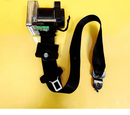 Mercedes-Benz C W203 Front seatbelt 00064577