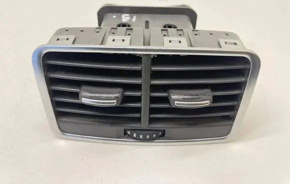 Rear air vent grill