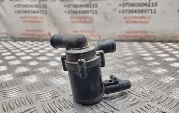 Volkswagen Touareg I Electric auxiliary coolant/water pump 7L0965561D