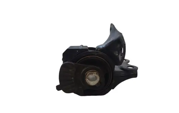 Mazda 6 Engine mount bracket