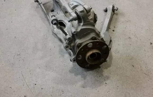 Mercedes-Benz GLC AMG Rear wheel hub A2053400